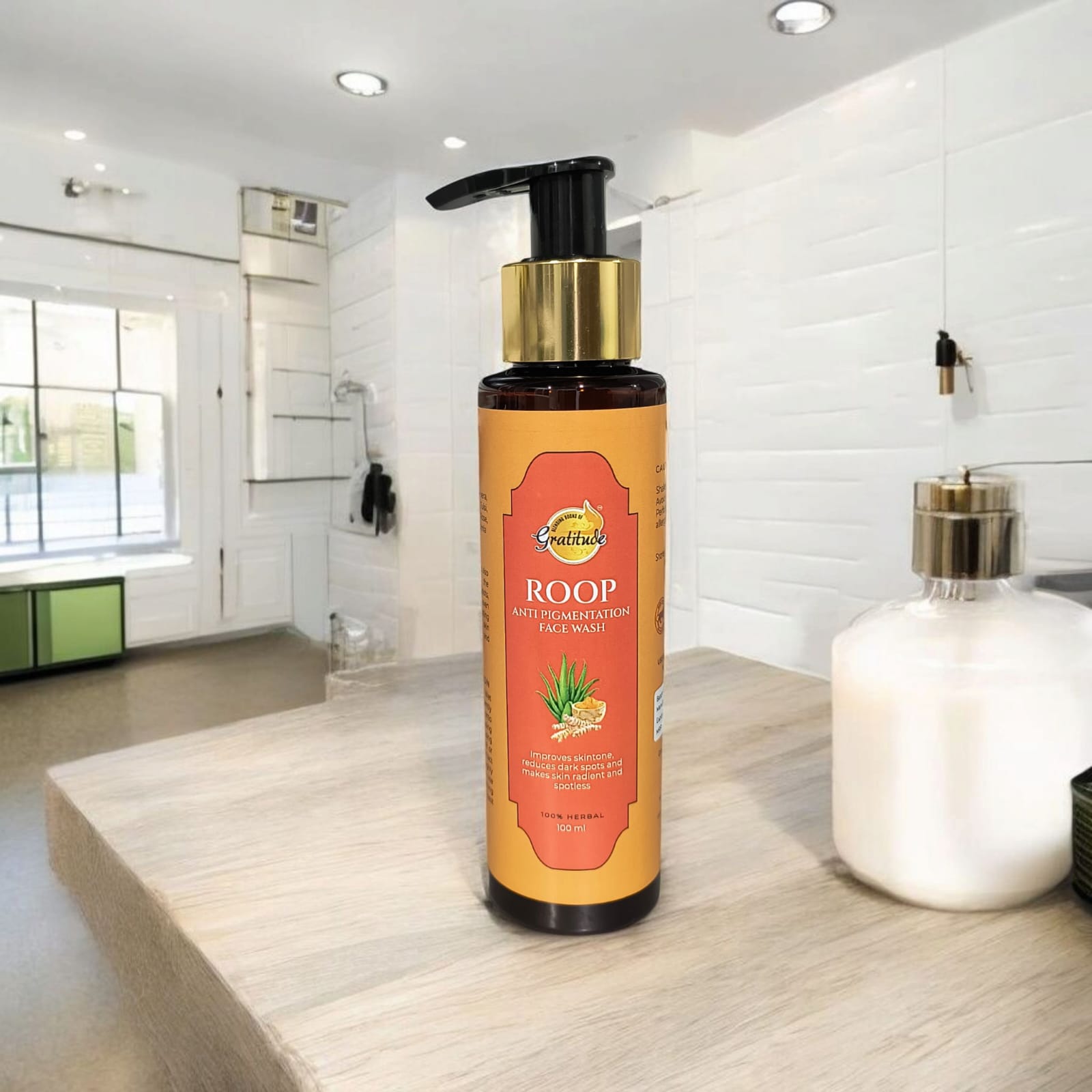 Roop Antipigmentation face wash